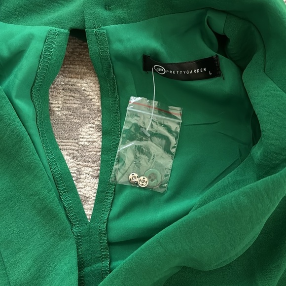 Green short romper new - Picture 3 of 5